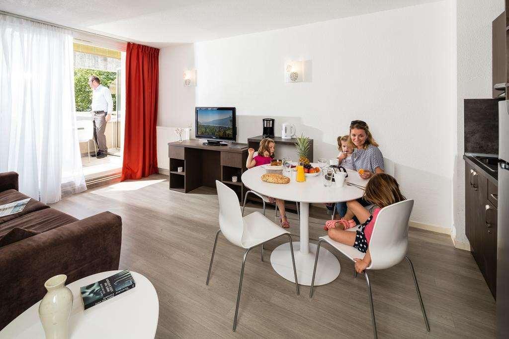 Hotel Loges Du Park - *
